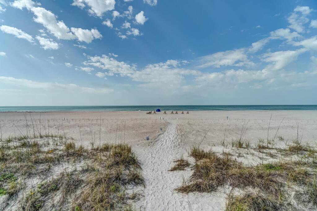 Bradenton Beach Resort Style Getaway-Walk To Beach Eksteriør billede